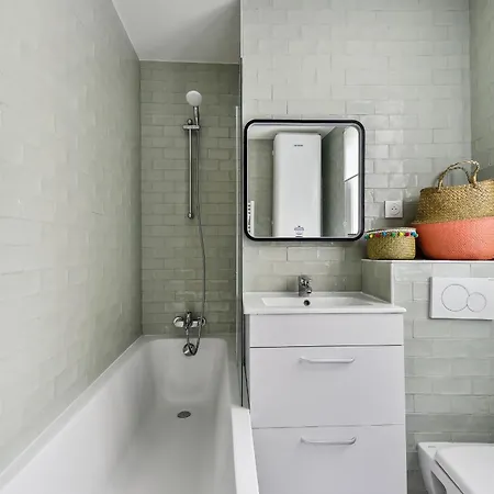 Montmartre - 2br - Cityapartmentstay Apartamento *